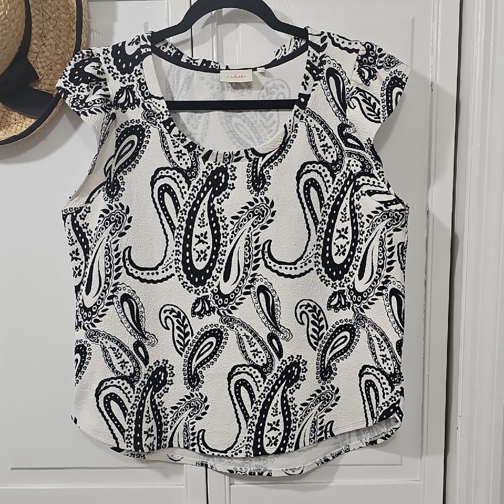 Deletta Black and White Paisley Blouse